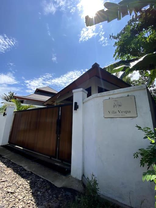 Villa Vespa Lovina Экстерьер фото